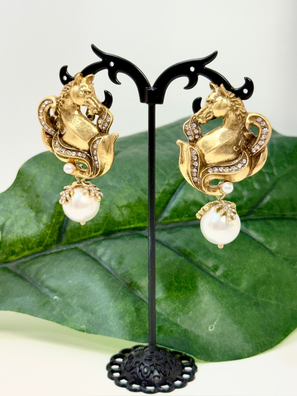 Neiman Marcus Gold Lion Pearl Drop Statement Earrings NWT - Picture 2 of 8